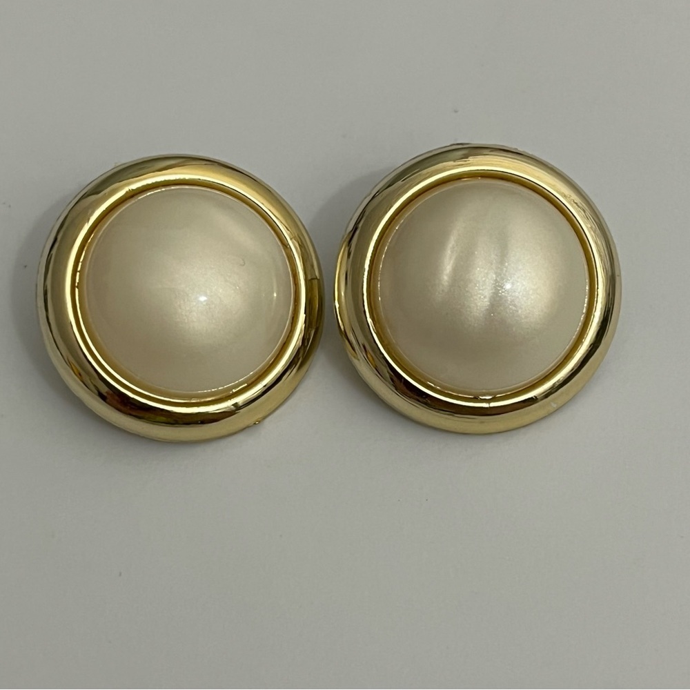 Vintage Gold Tone Pearl Dome Clip-On Earrings | 1”